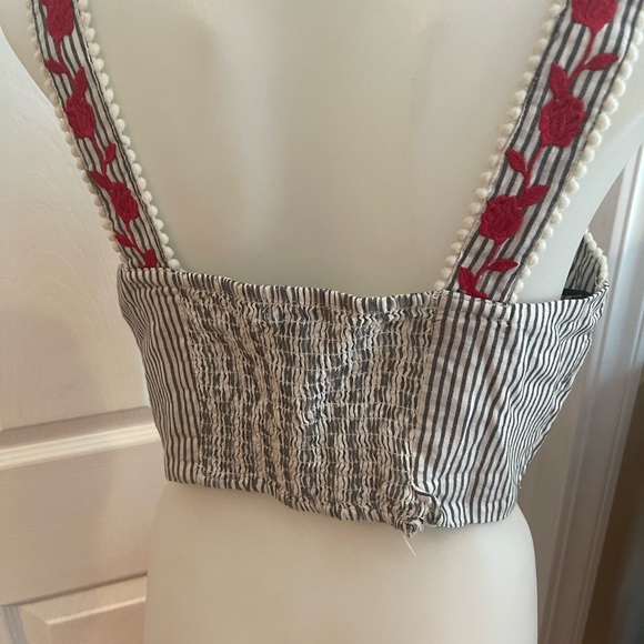 Forever 21 Women’s SZ M Top Bundle of 2 - Picture 11 of 16